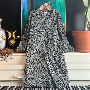 Hamilton Black and Gray Leopard Print Chemise w Pockets XL